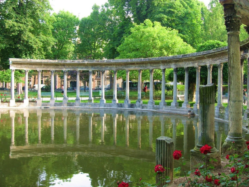 پارک مونسو - Paris | Secret World Trip Planner