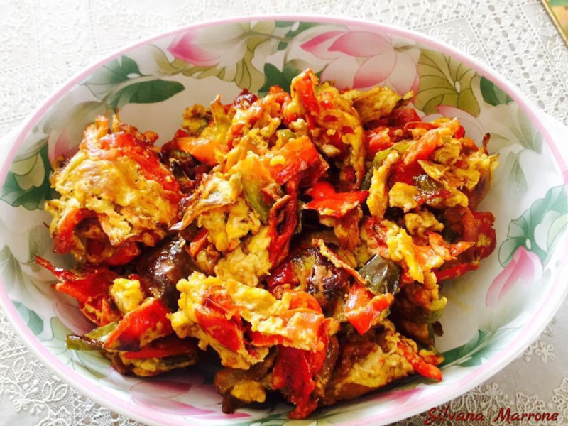 Pipindune, eggs and peppers from Abruzzo - Vasto | Secret World Trip Planner