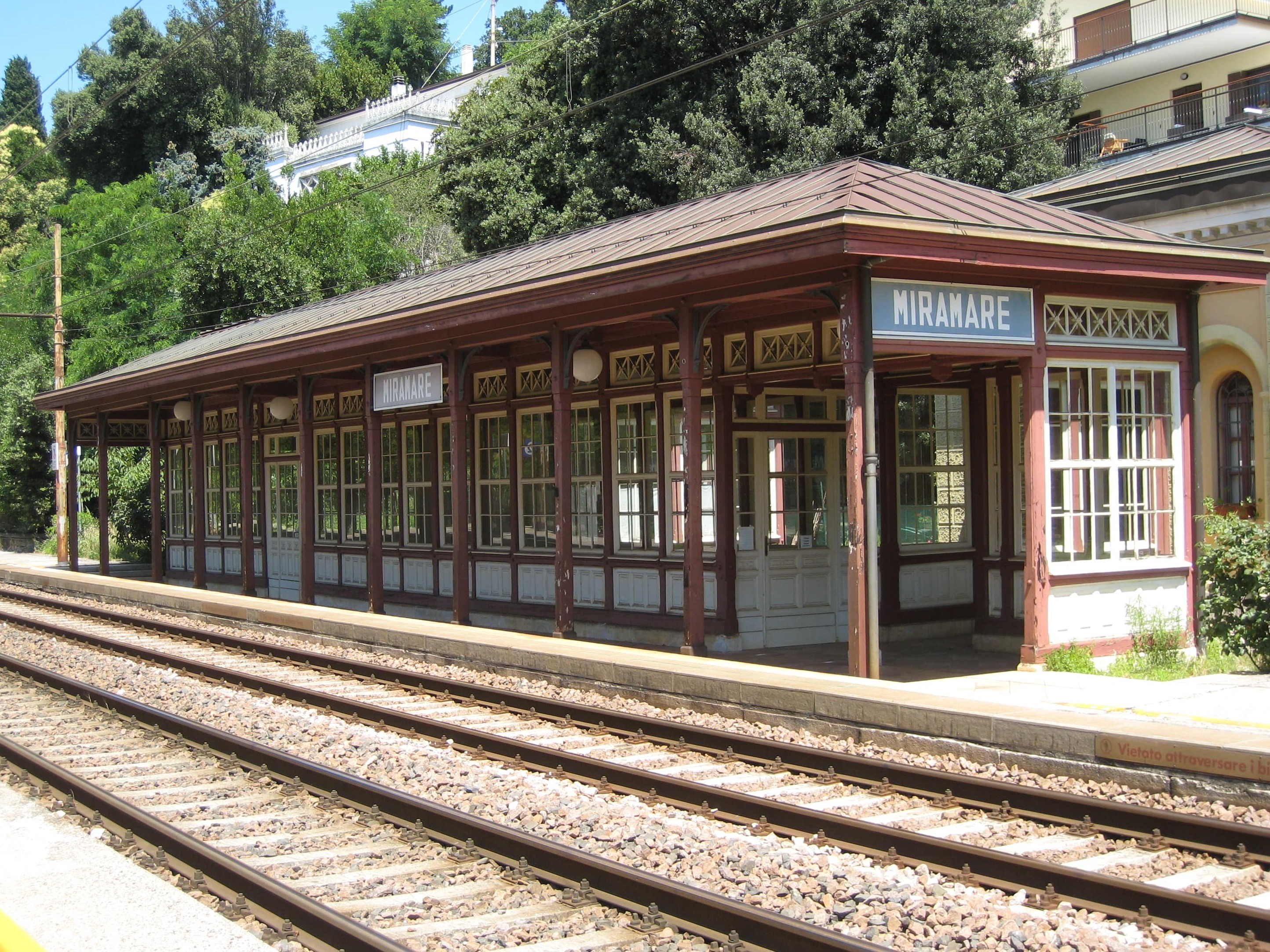 Bahnhof Miramare: eine kleine Reise in die Vergangenheit - Grignano | Secret World Trip Planner