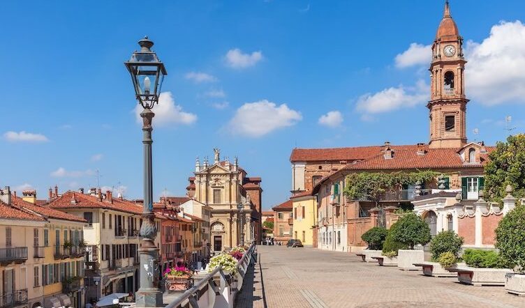 Bra, među brdima Roera - Bra | Secret World Trip Planner