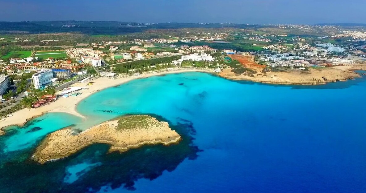 Chipre: La playa de Nissi - Spiaggia di Nissi | Secret World Trip Planner