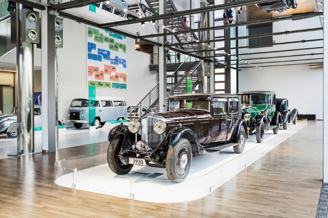 รถเมืองโวล์ฟสบวร์ก - Wolfsburg | Secret World Trip Planner