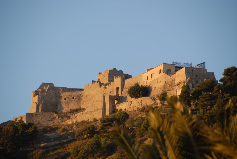 Kastil Arechi - Castello | Secret World Trip Planner