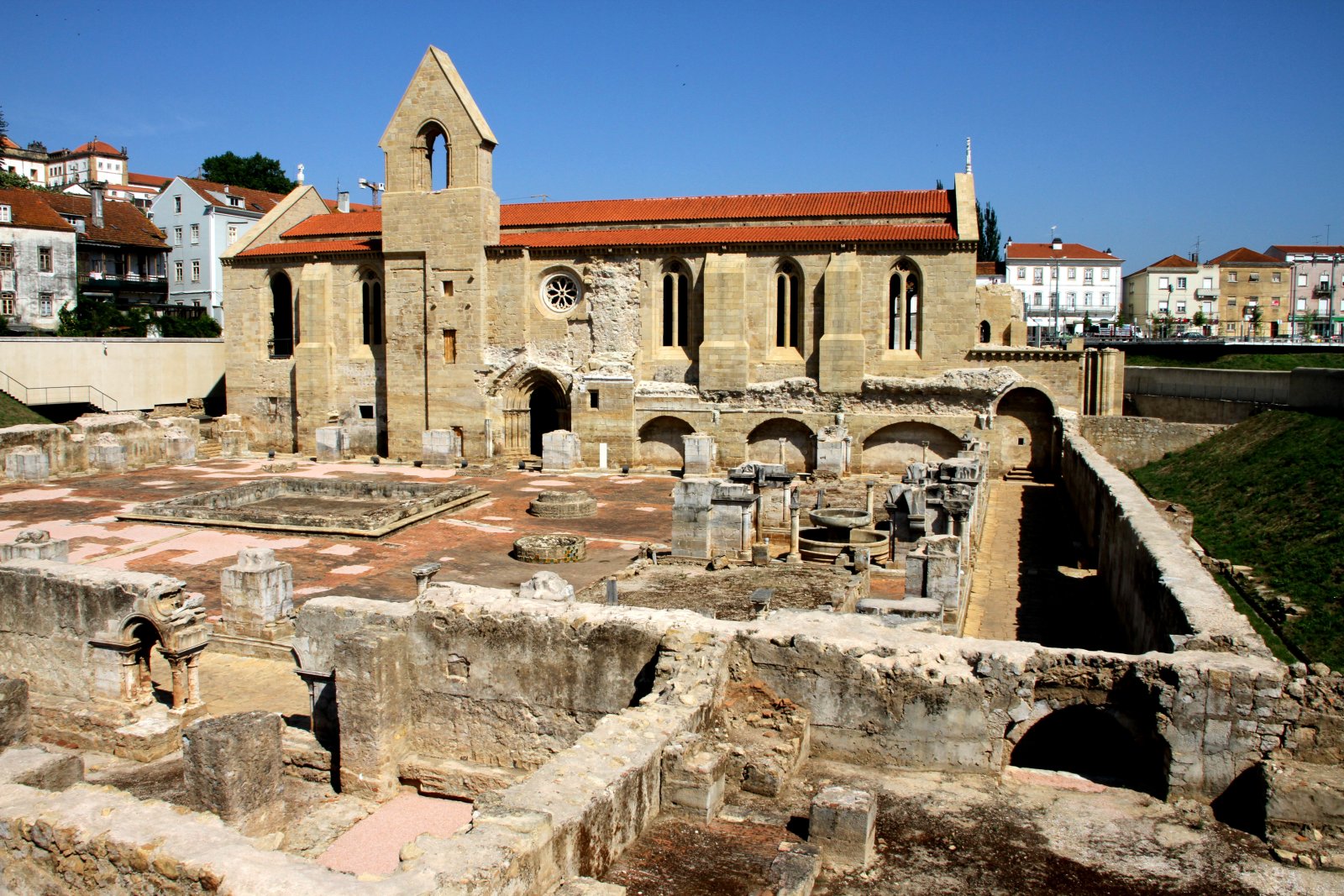 Monasterio de Santa Clara-a-Velha - Santa Clara | Secret World Trip Planner