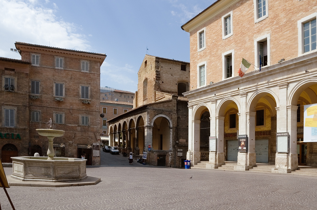 पुनर्जागरण का यूनेस्को / उरबिनो प्रतीक - Urbino PU | Secret World Trip Planner