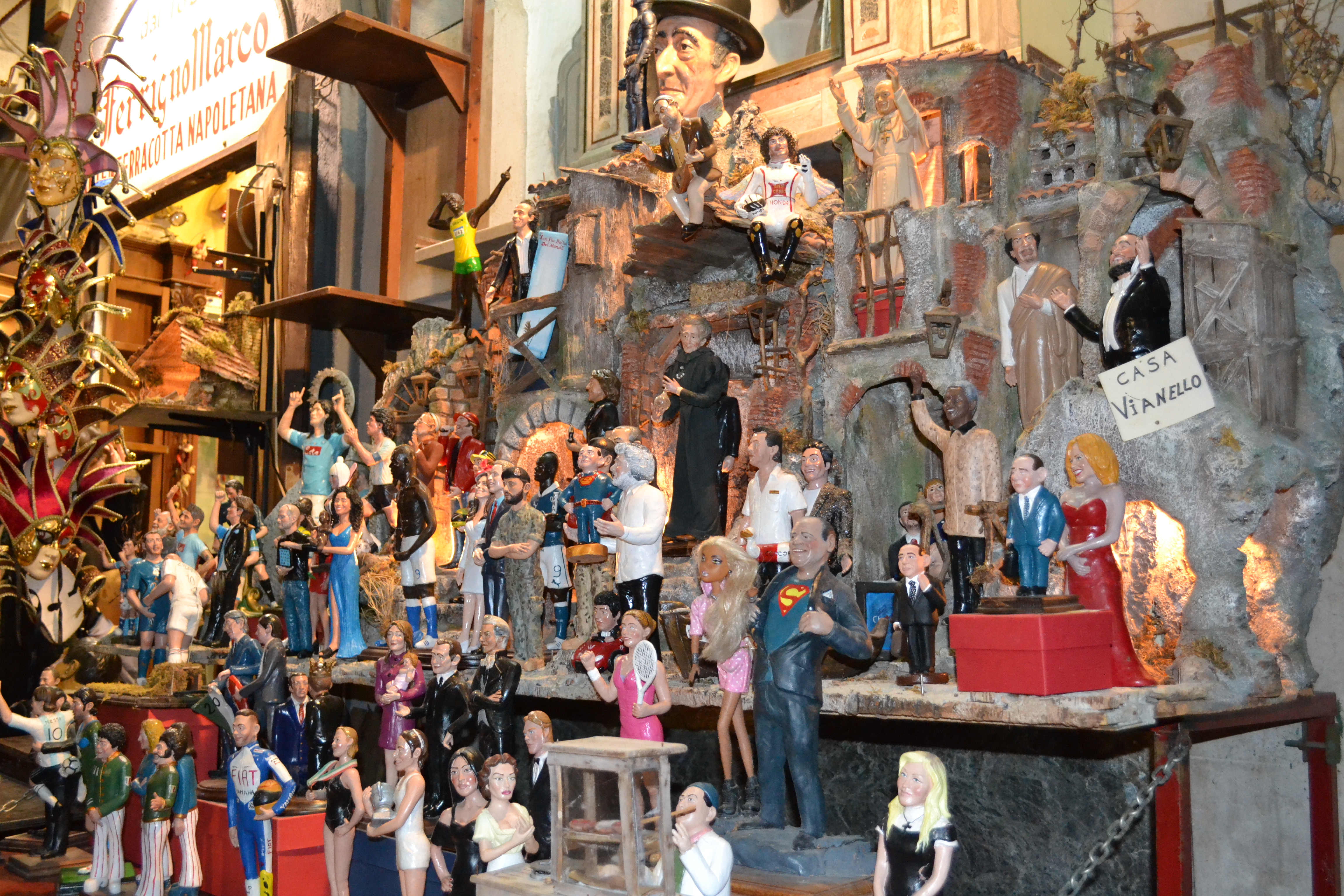 San Gregorio Armeno dhe Krishtlindjet - Napoli | Secret World Trip Planner