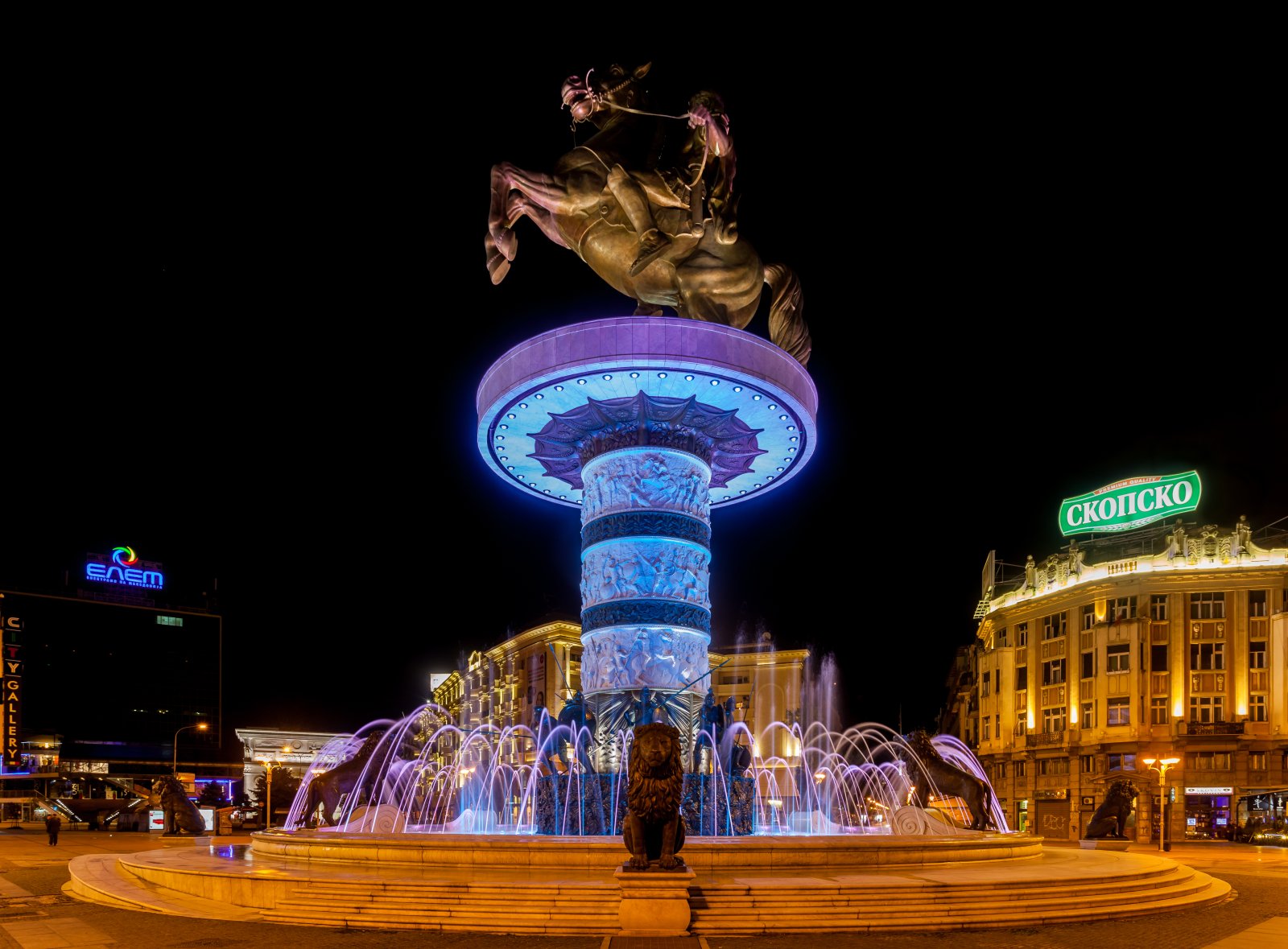 Skopie y la fuente de Alejandro Magno - Skopje | Secret World Trip Planner