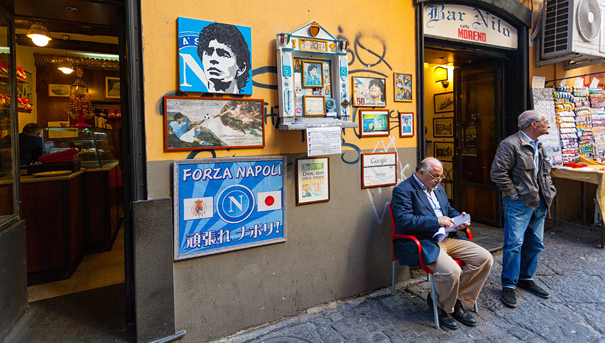 Štadión San Paolo a génius futbalu Maradona - Napoli | Secret World Trip Planner