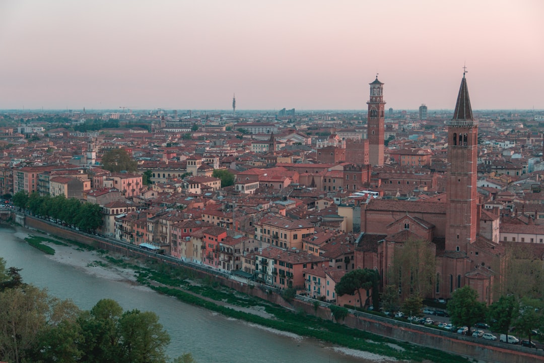 Verona: Qua Sottoriva và Lungadige San Giorgio - Verona | Secret World Trip Planner