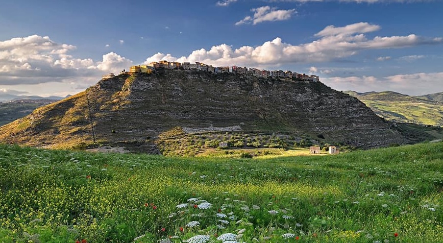 Sant'Angelo Muxaro y el albergo diffuso de Val di Kam - Sant'Angelo Muxaro | Secret World Trip Planner