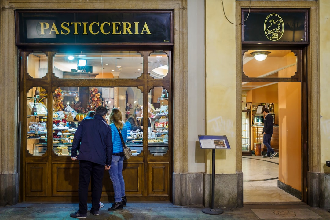 Velika noč in slavna Neapeljska Pastiera - Pasticceria Giovanni Scaturchio | Secret World Trip Planner