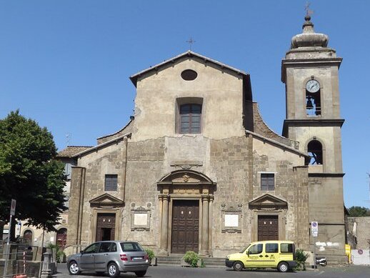 Mga negosyo - Piazza San Faustino | Secret World Trip Planner