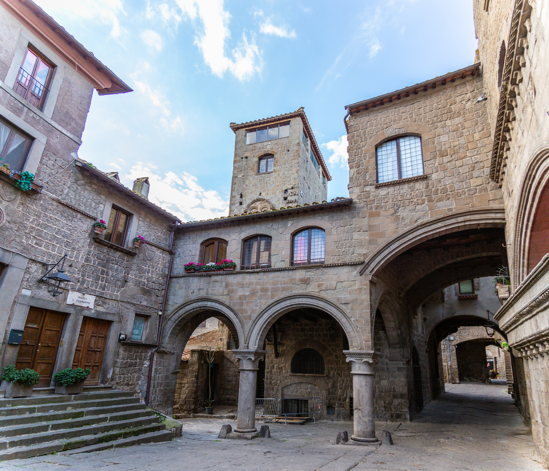 Viterbo / Palača Alessandri - Viterbo | Secret World Trip Planner
