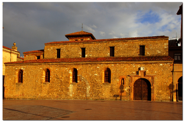 Iglesia de San Tirso - Oviedo | Secret World Trip Planner