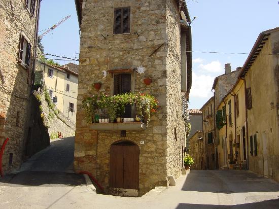 Sarteano kaimas - Sarteano | Secret World Trip Planner