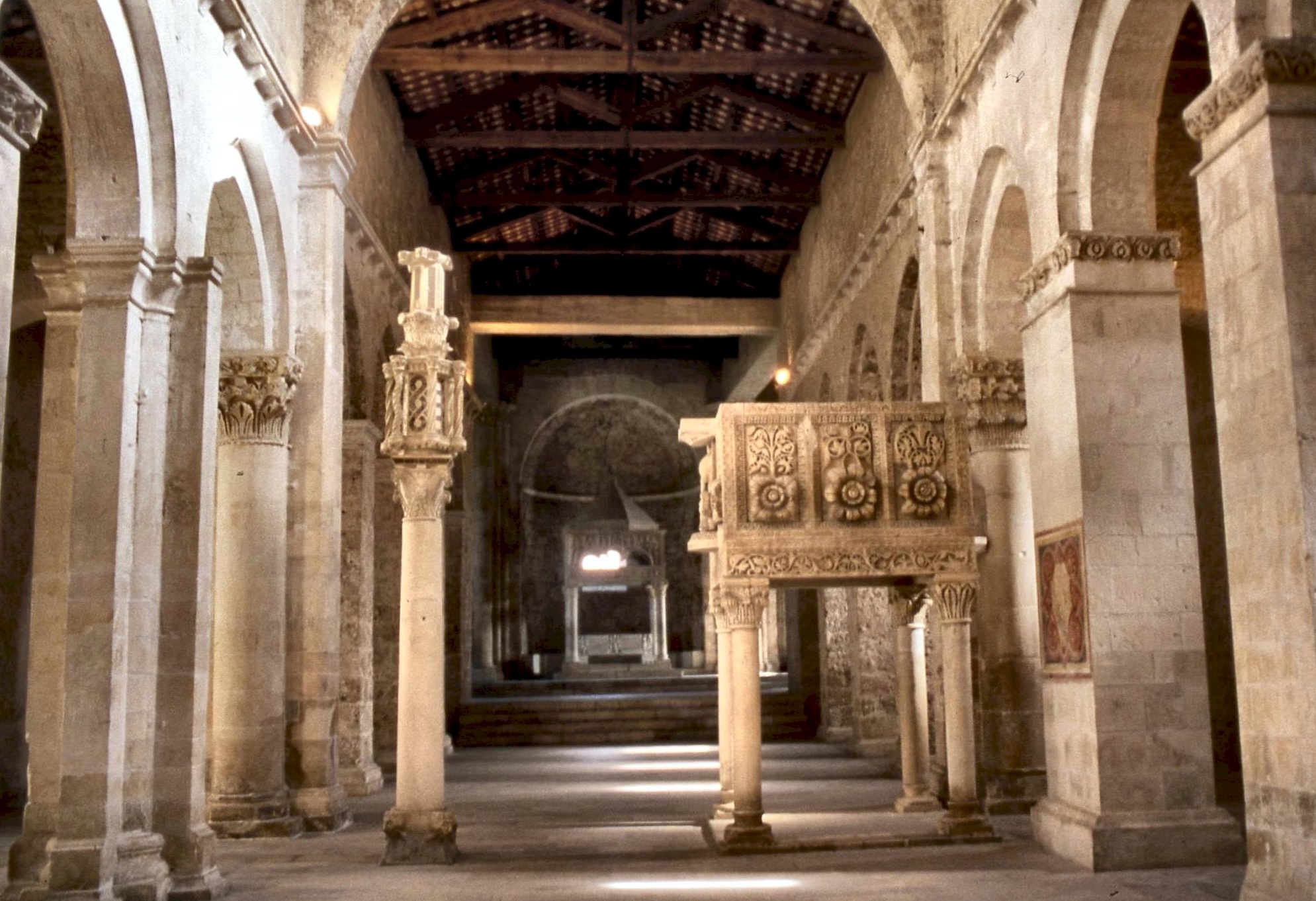 San Clemente a Casauria abadia - San Clemente | Secret World Trip Planner