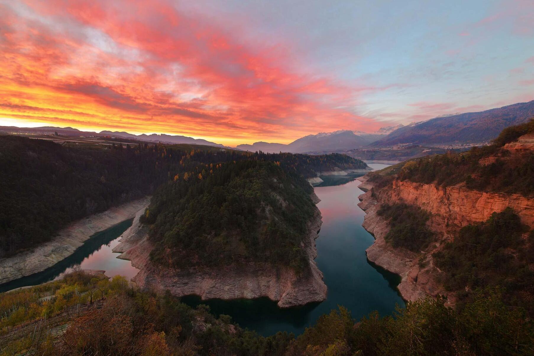 झील के Santa Giustina  - Lago di Santa Giustina | Secret World Trip Planner