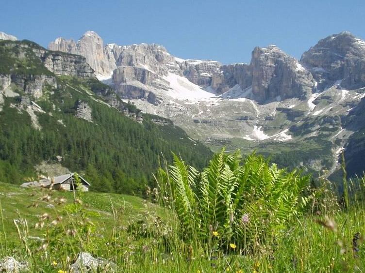 Val d ' ambiez, אמפיתיאטרון בdolomites Brenta - 38078 San Lorenzo in banale TN | Secret World Trip Planner