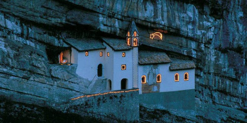 Samostan San Colombano - Trambileno | Secret World Trip Planner
