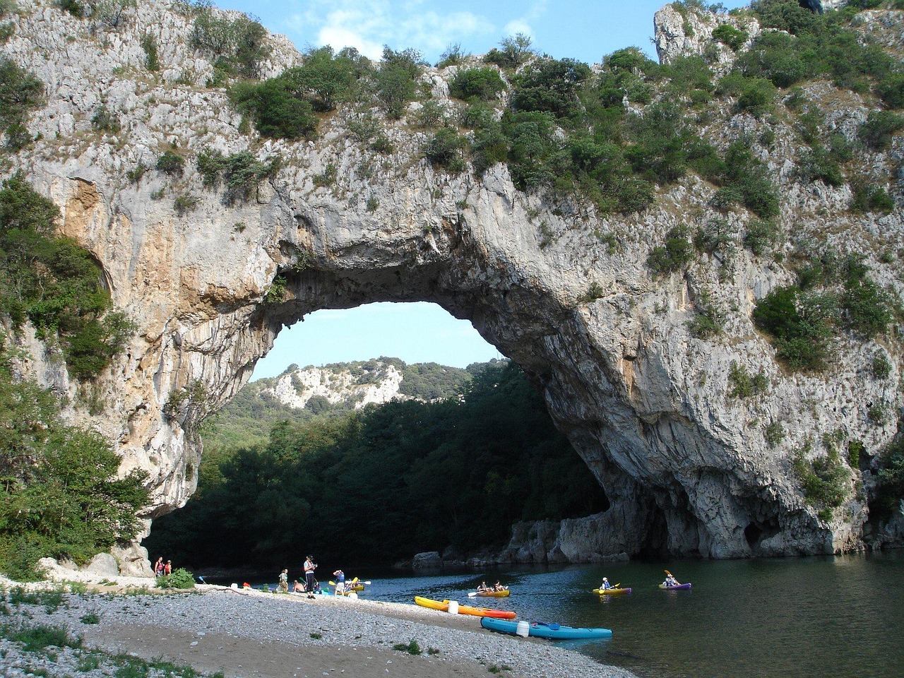 Naturwunder | Pont d'Arc - Vallon-Pont-d'Arc | Secret World Trip Planner