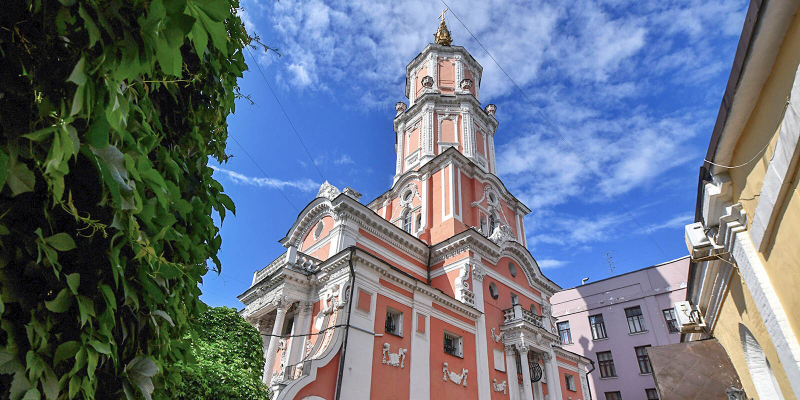 Iglesia del Arcángel Gabriel - Moskva | Secret World Trip Planner