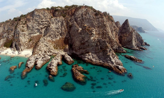 Capo Vaticano Deniz Feneri - San Nicolò | Secret World Trip Planner