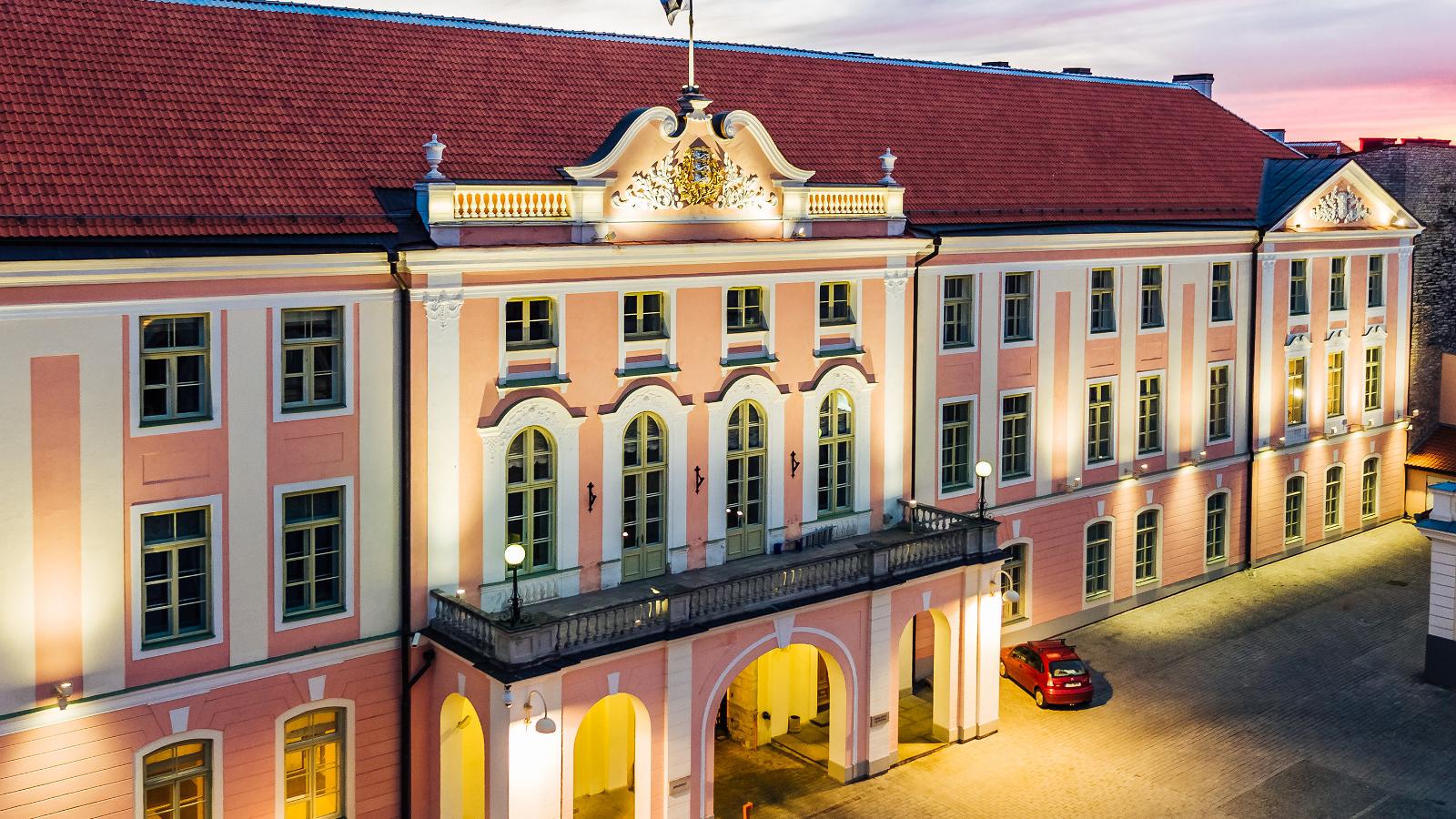Tallin: Toompea Caisleán - Tallinn | Secret World Trip Planner