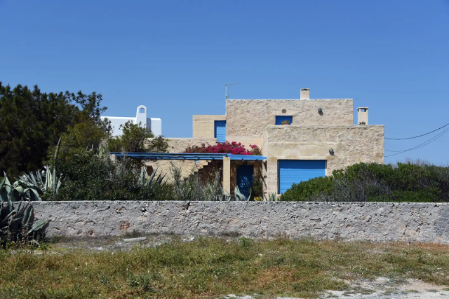 Redécouvrir la vie et l'héritage de Nikos Kazantzakis - Aegina | Secret World Trip Planner