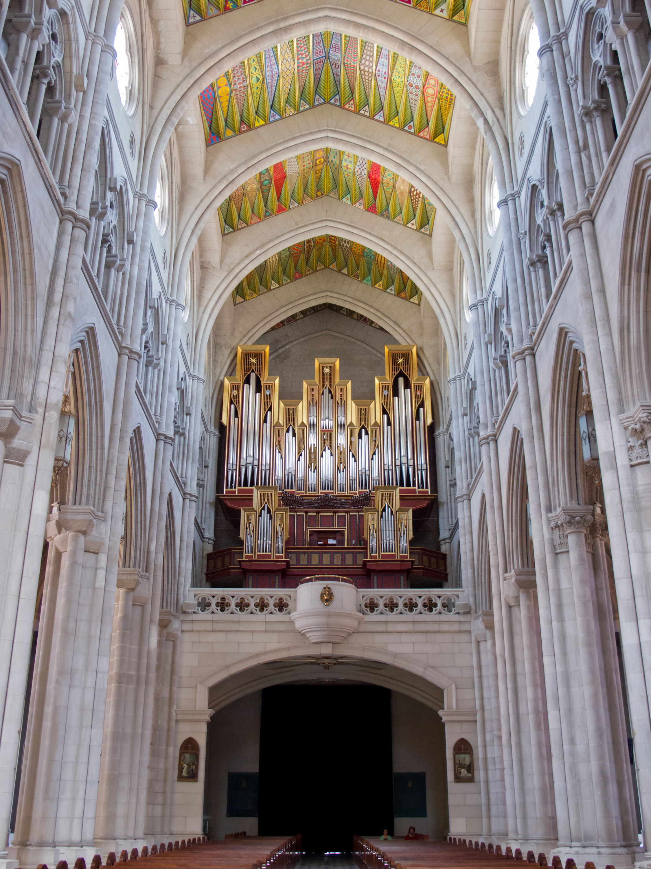 Catedral de Santa María la Real de la Almudena - Madrid | Secret World Trip Planner