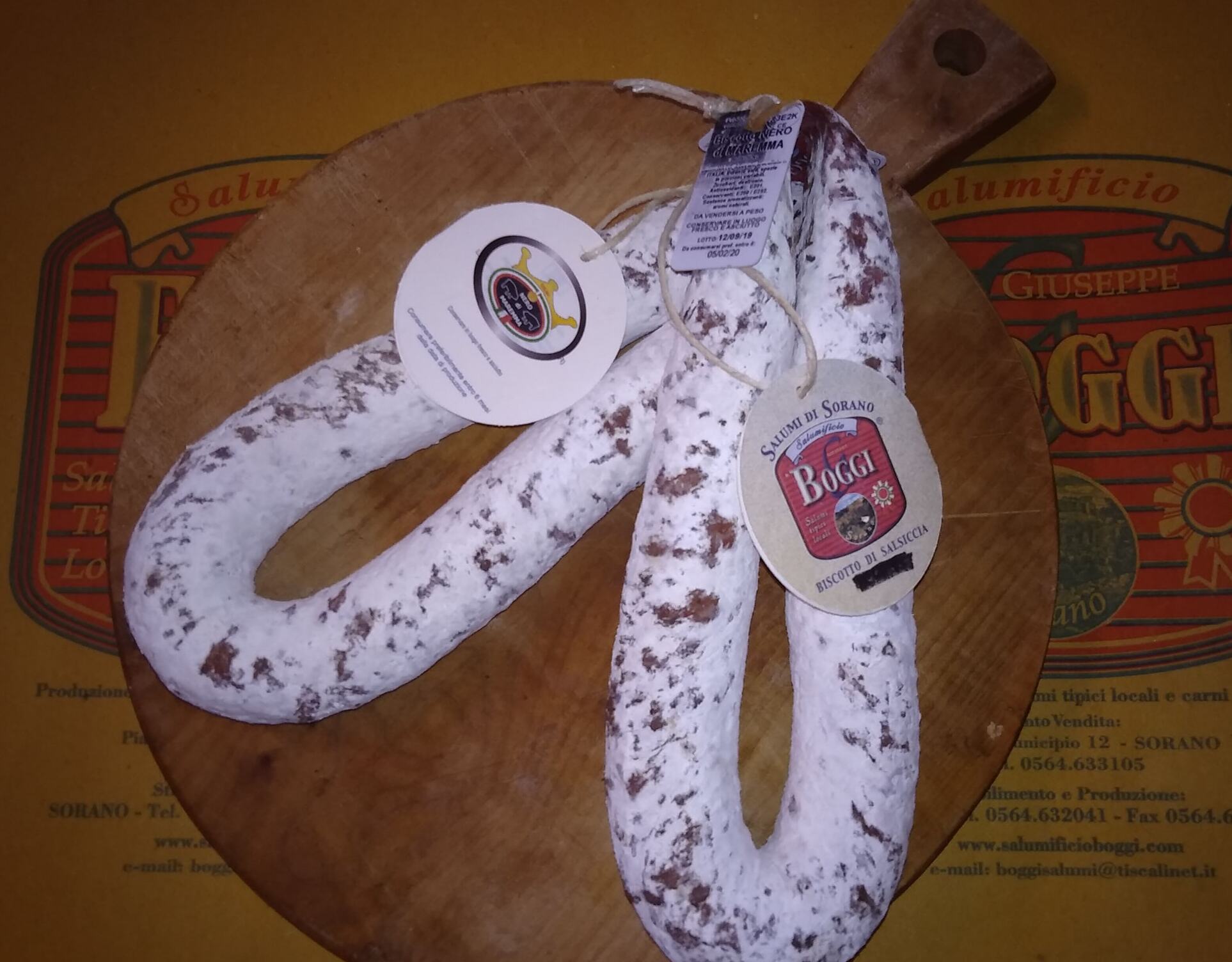 Bitxi: Beltza txistorra gaileta batetik maremma - Sorano | Secret World Trip Planner