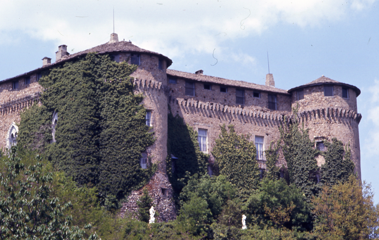 Compiano, uno dei borghi più belli d'Italia - Compiano | Secret World Trip Planner