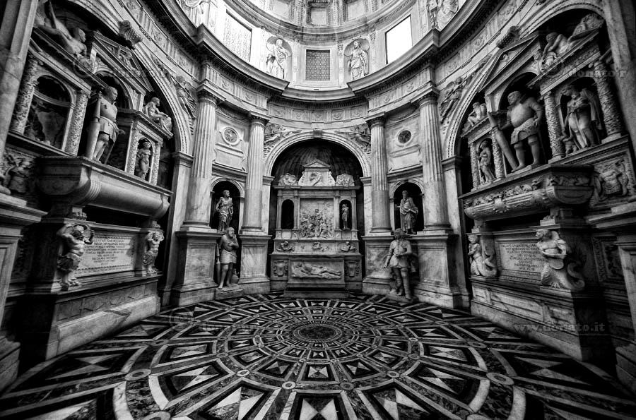 Gereja San Giovanni di Carbonara - Napoli | Secret World Trip Planner