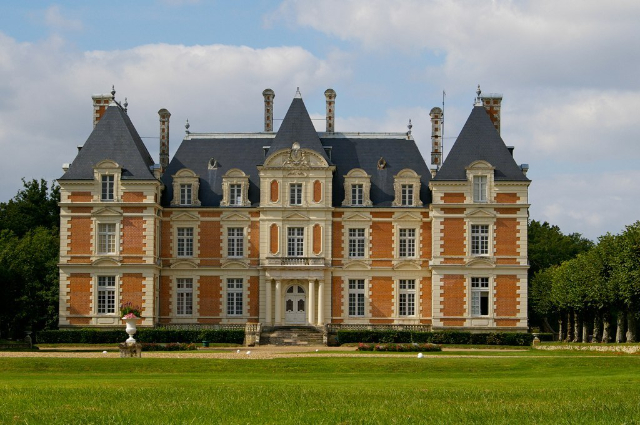 Mousseau Castle - Orbigny | Secret World Trip Planner