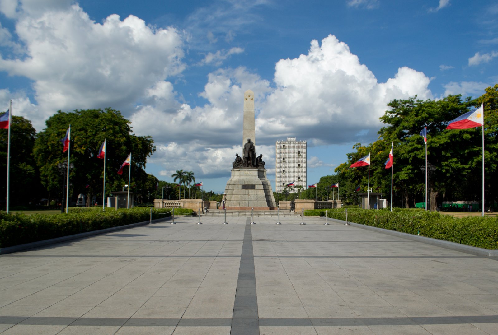 Rizal Park v Manile - Manila | Secret World Trip Planner