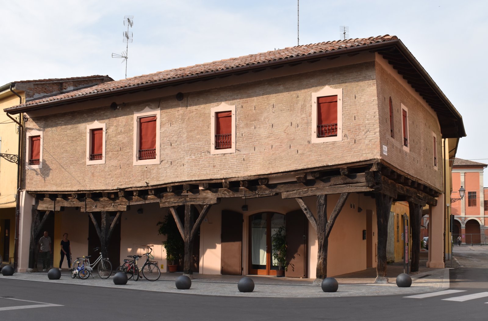 Pieve di Cento, Bologna sedikit - Pieve di Cento | Secret World Trip Planner