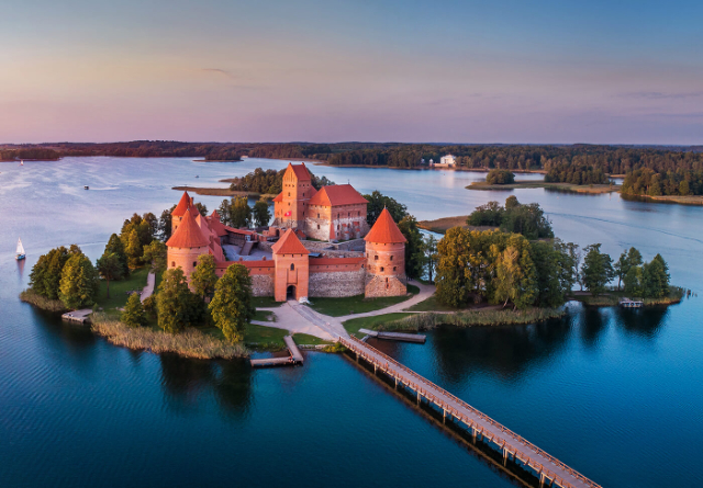 Burg der Insel Trakai - Trakai | Secret World Trip Planner