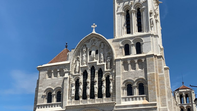 Basílica de Santa María Magdalena - Vézelay | Secret World Trip Planner