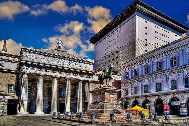 Teatro कार्लो Felice मध्ये जेनोवा - Genova | Secret World Trip Planner