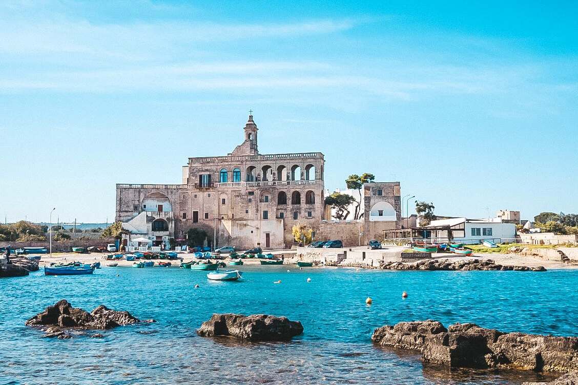 Polignano a Mare: Abadía de San Vito Martire - San Vito, Polignano a Mare | Secret World Trip Planner