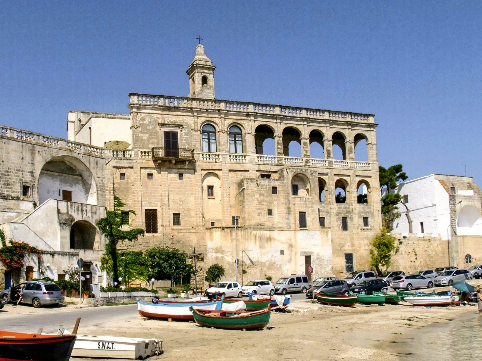 Polignano a Mare: Abadía de San Vito Martire - San Vito, Polignano a Mare | Secret World Trip Planner