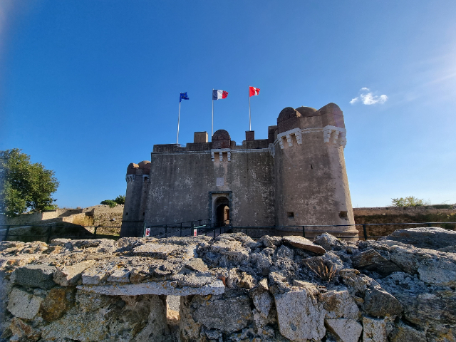 गढ़ - Saint-Tropez | Secret World Trip Planner