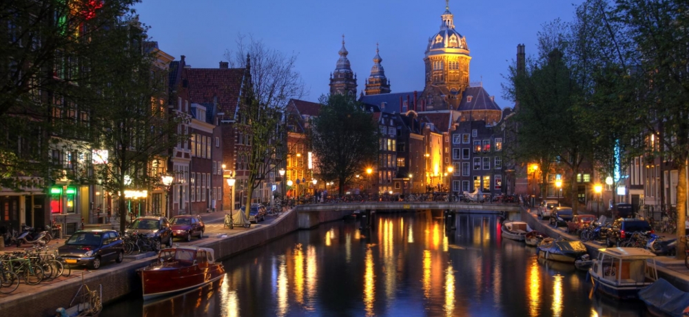 Базиліка Святого Миколая - Amsterdam | Secret World Trip Planner