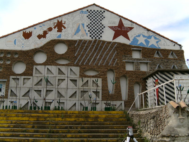 Muzeum moderního umění Saint Just d'Ardèche - Saint-Just-d'Ardèche | Secret World Trip Planner