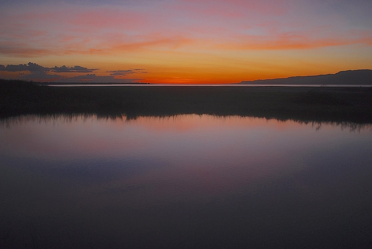 Tanzania: Lake Eyasi is a unique lake - Eyasi | Secret World Trip Planner