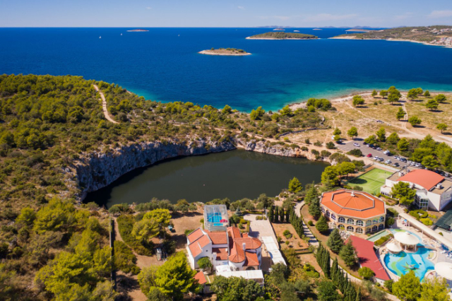 Dragon's Eye Lake — Rogosnizza