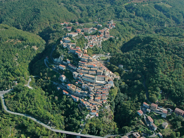 Viggianello: Immersió a les meravelles d'un autèntic poble de Basilicata - Viggianello | Secret World Trip Planner