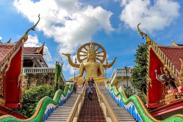 Wat Phra Yai (Templo del Gran Buda) - Ko Samui District | Secret World Trip Planner