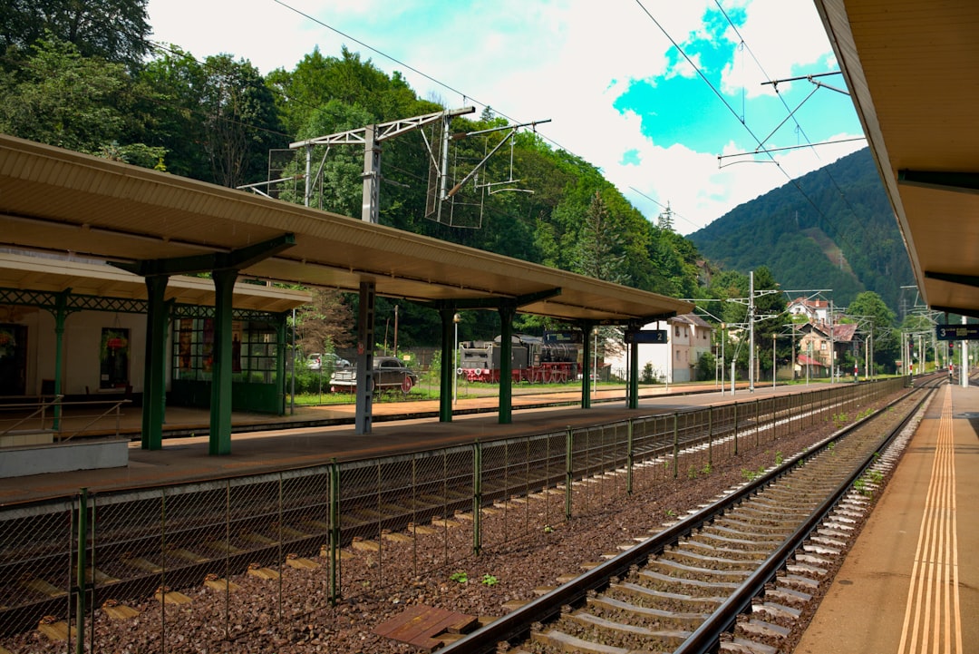 ガーランド-鉄の駅 - Ghirlanda | Secret World Trip Planner