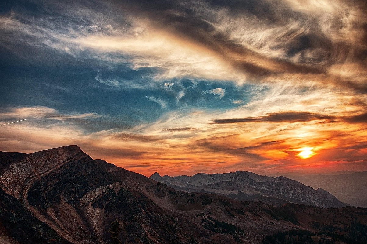 Mt Rainier is the highest mountain of the Cascade Range - Monte Rainier | Secret World Trip Planner