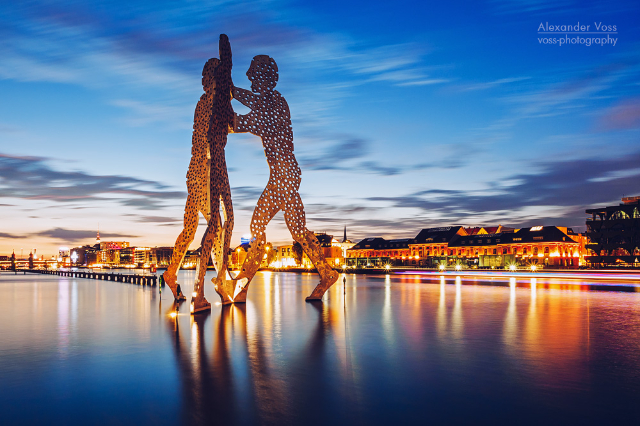 Os homes moléculas - Berlin | Secret World Trip Planner